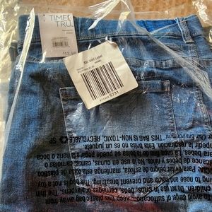 3 pairs of Time and Tru shorts